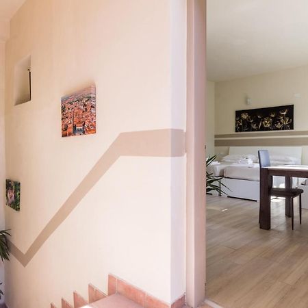 Center Rooms เปียเชนซา ภายนอก รูปภาพ