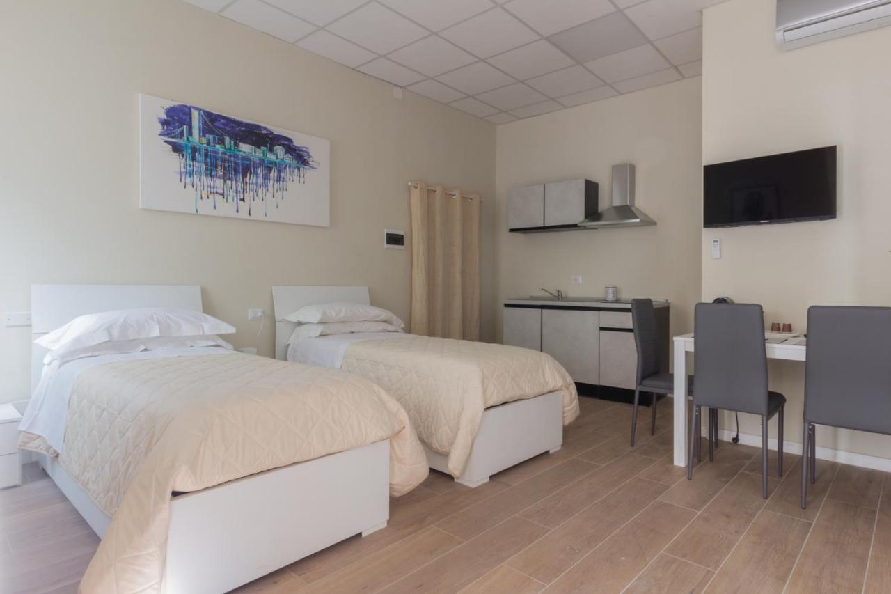 Center Rooms เปียเชนซา ภายนอก รูปภาพ