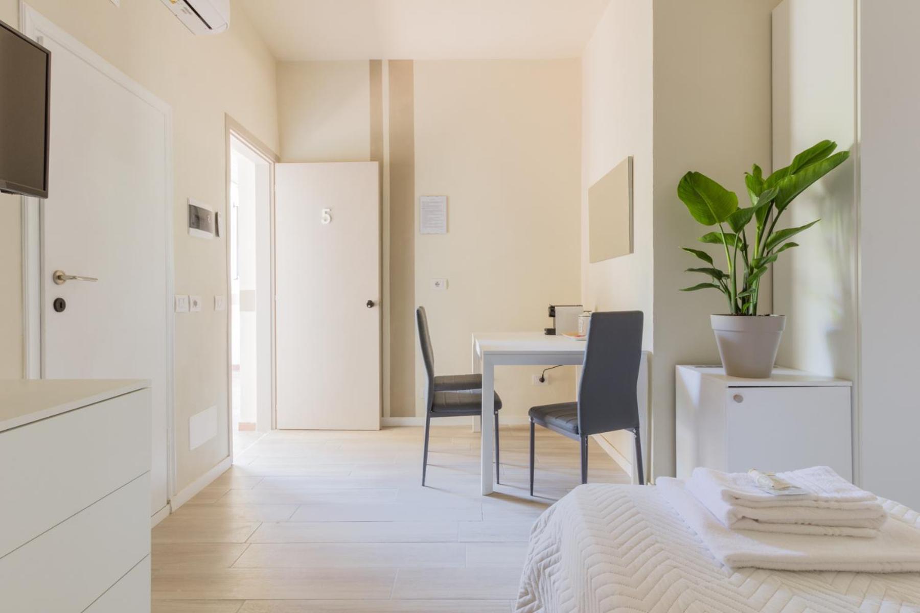 Center Rooms เปียเชนซา ภายนอก รูปภาพ